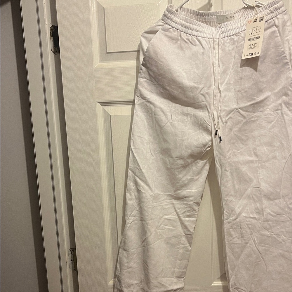 Zara Men's White Joggers